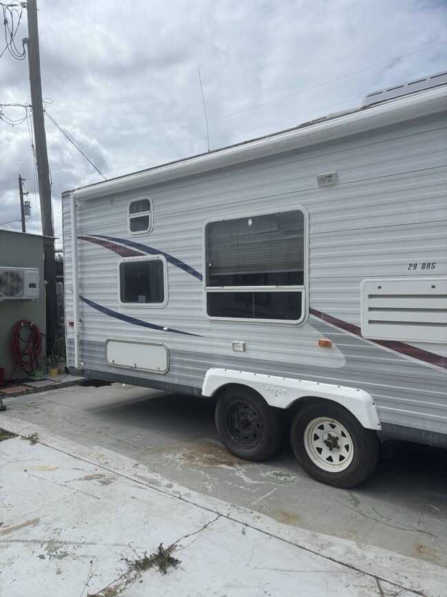 Building Photo - 2900 FL-17