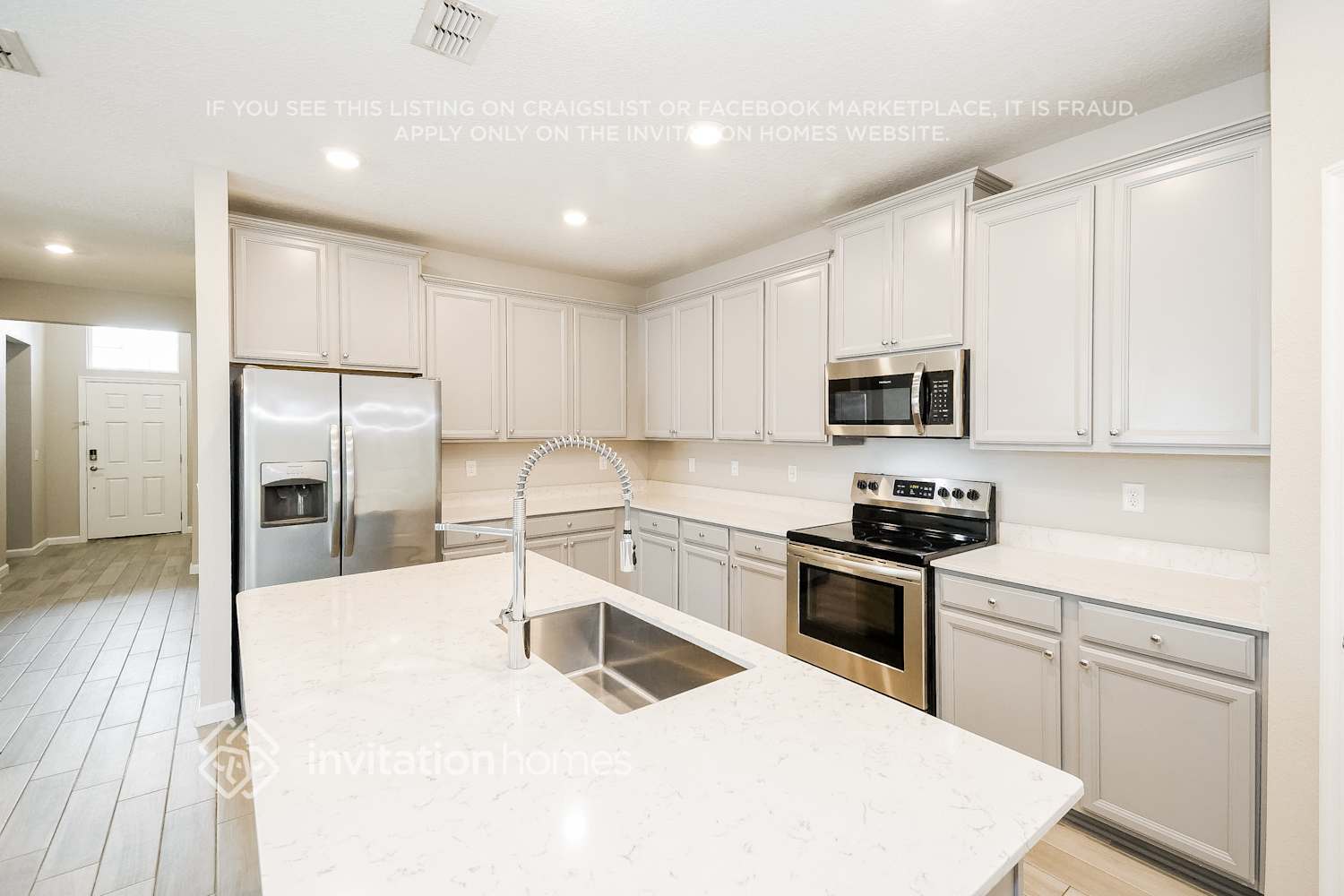 Building Photo - 9823 Lemon Grass Ln