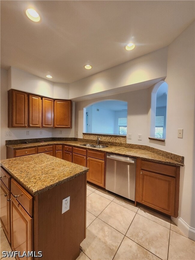 Building Photo - 1256 Carpazi Ct