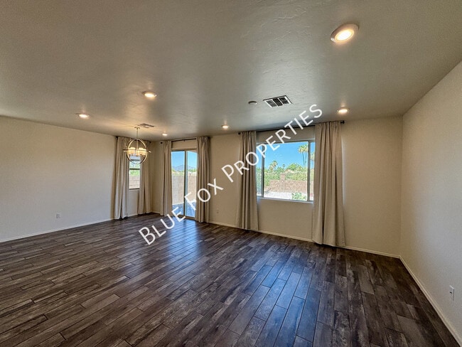 Building Photo - 6217 N Saguaro Post Pl