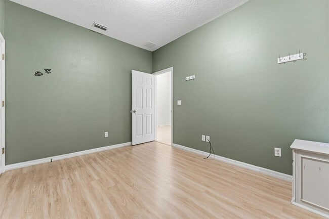 Building Photo - 4704 Blue Diamond St