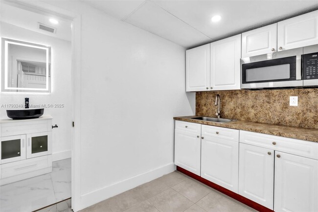 Building Photo - 11790 SW 34th St