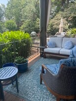 Building Photo - 17120 Belle Isle Dr