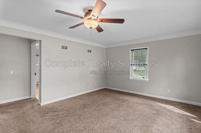 Building Photo - 201 Sadonia Ave
