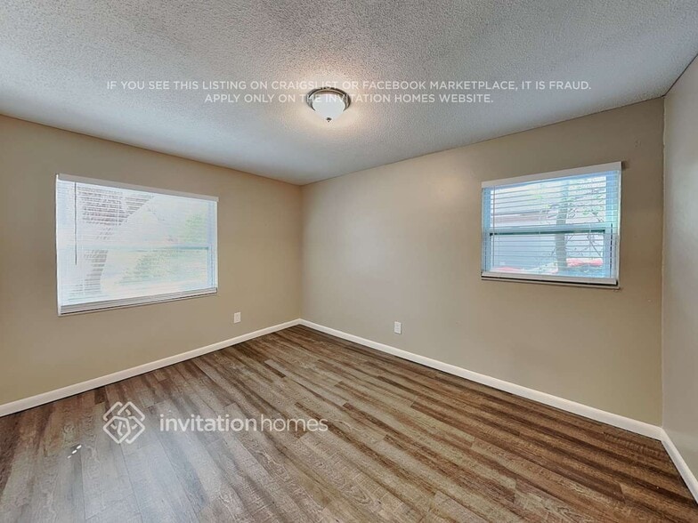 Building Photo - 5695 Deerfield Rd