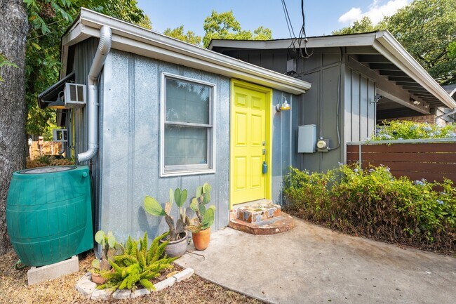 Building Photo - 5500 Westminster Dr