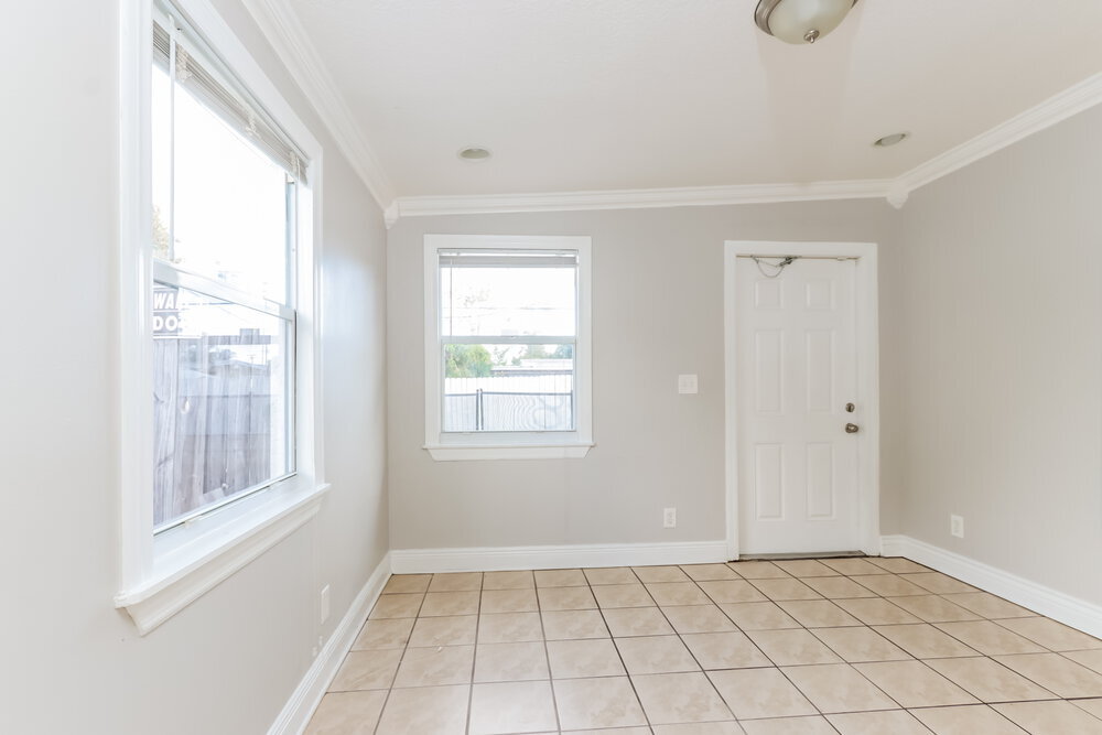 Building Photo - 395 Plum Tree Dr