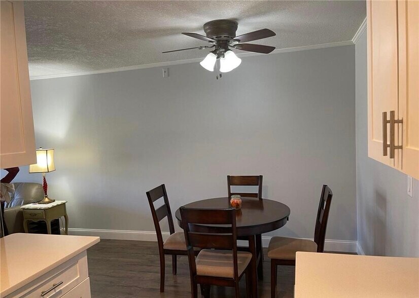 Building Photo - 7340 York Ave S