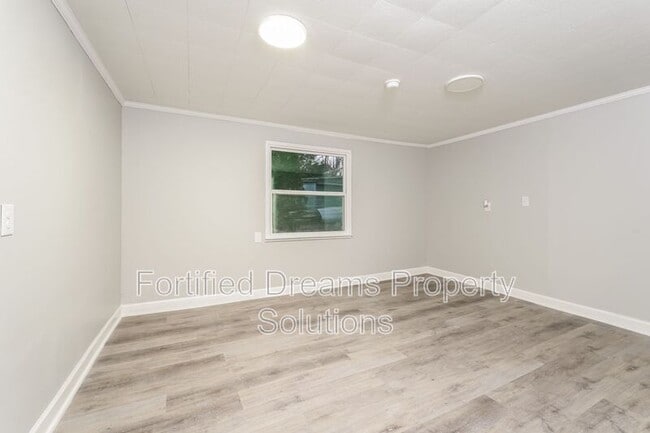 Building Photo - 1207 Thomason St