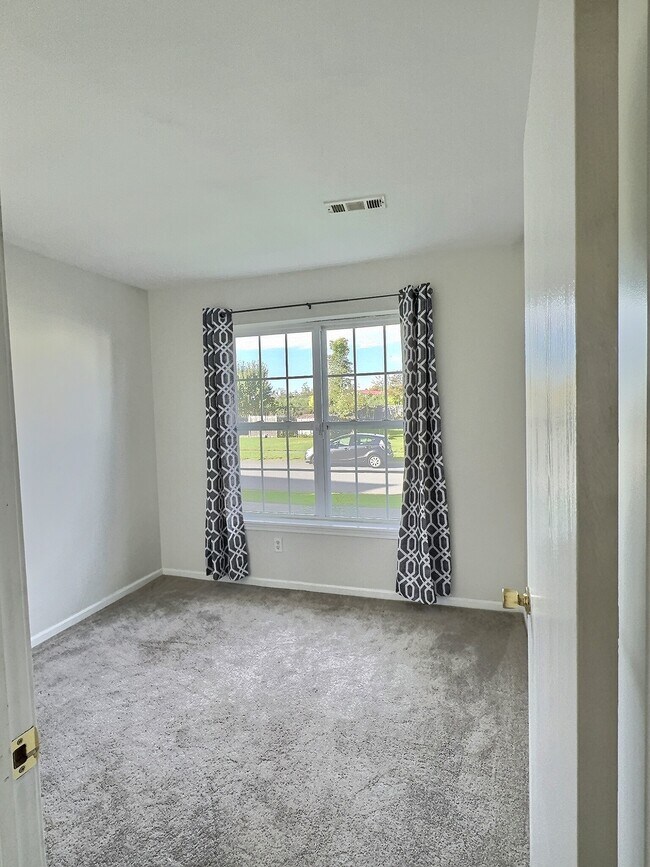 Building Photo - 35 Morgans Run