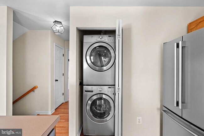 Building Photo - 43374 Greyswallow Terrace