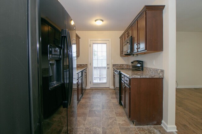 Building Photo - 505-E Havendale Ct