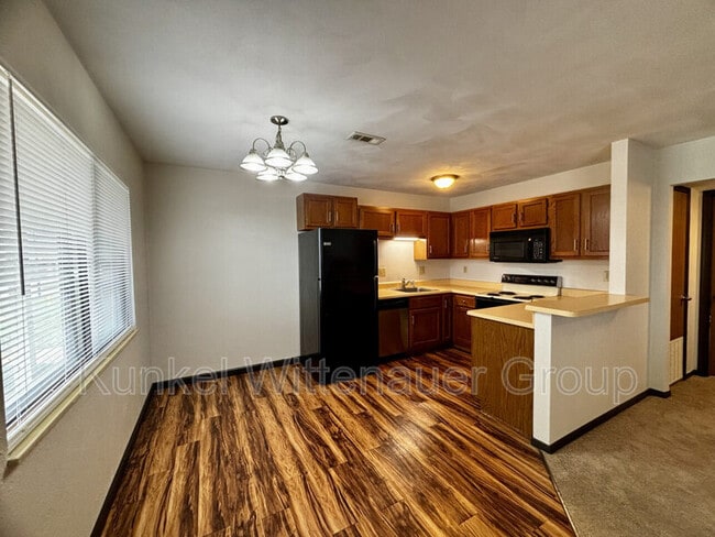 Building Photo - 262 Eagle Ridge