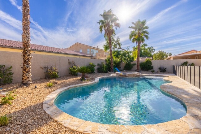 Building Photo - Beautifully Upgraded, Single Story 3 Bed, ...