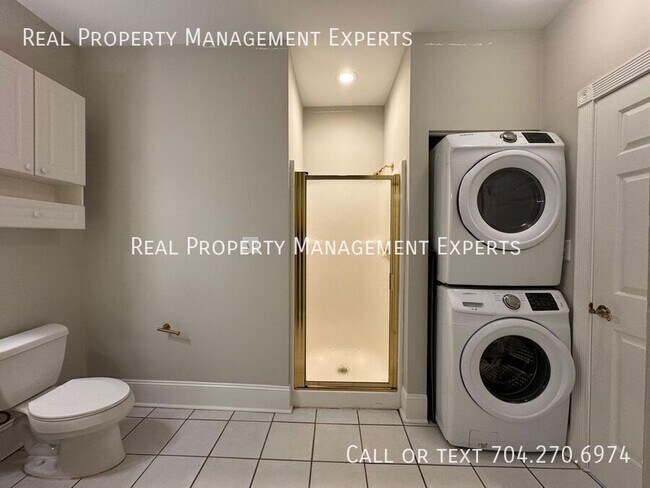 Building Photo - 8969 Meadow Vista Rd