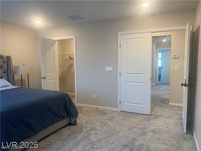 Building Photo - 10688 Silver Pond Ave