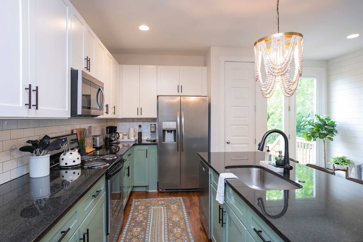 Building Photo - 559 Veritas St