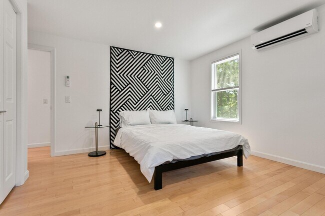 Building Photo - 130 Berkshire Trl