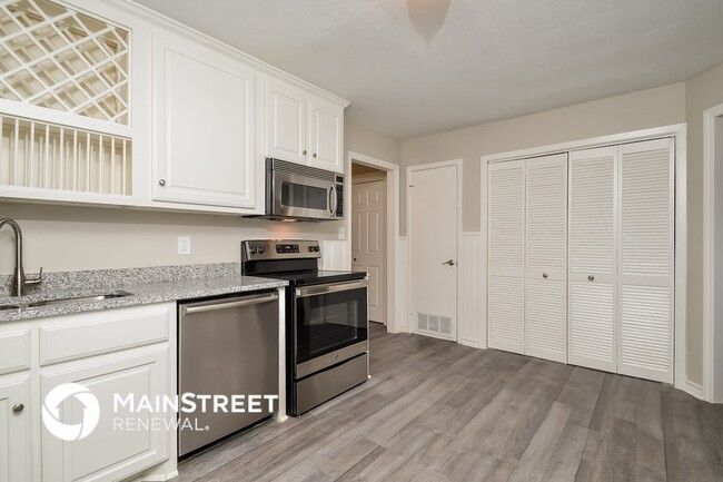 Building Photo - 808 22nd St