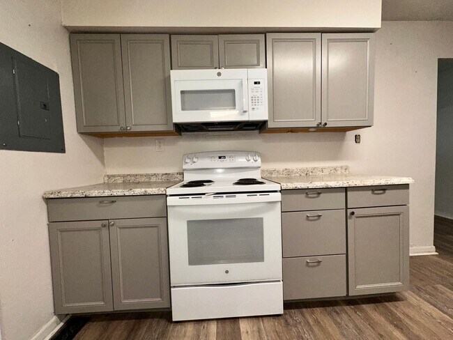 Building Photo - FNY121