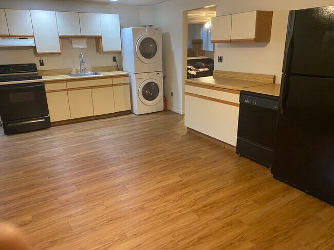 Building Photo - 53 Homeland Dr