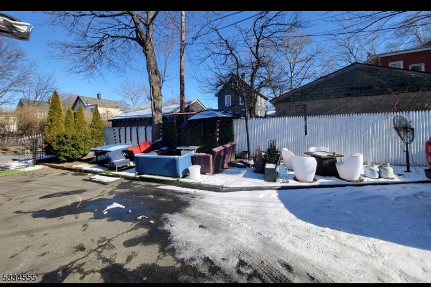 Building Photo - 89 Tremont Ave
