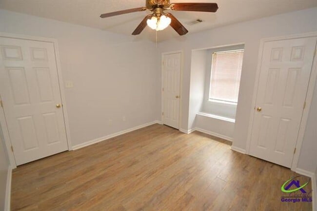 Building Photo - 309 Northlake Dr