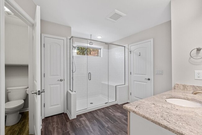 Building Photo - 460 Young Landing Ct