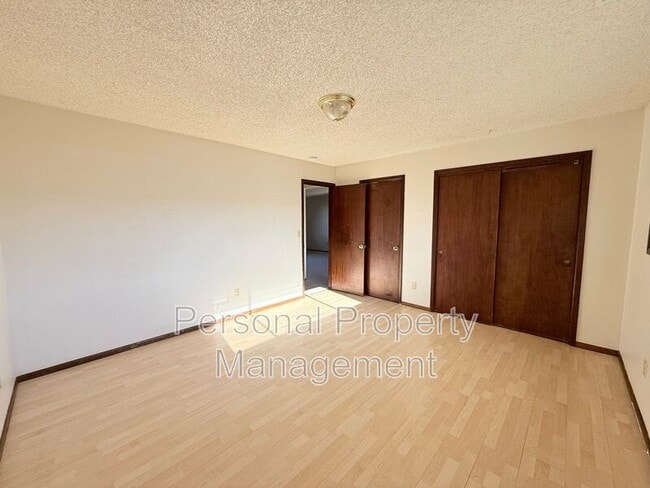 Building Photo - 16121 SE 3rd St