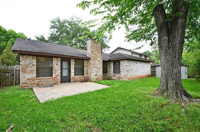 Building Photo - 3130 Frontier Dr