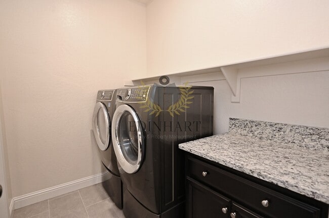Building Photo - 645 Blue Oak Lane W