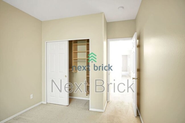 Building Photo - 11210 Slater Ave NE