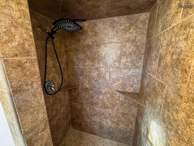 Building Photo - 4200 University Ave