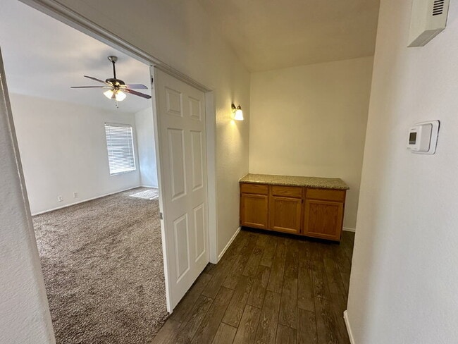 Building Photo - 2353 W Hemlock Ct