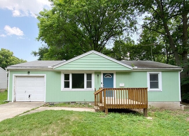 Primary Photo - SEE IT NOW: Cozy 2-Bed Home with New Upgra...