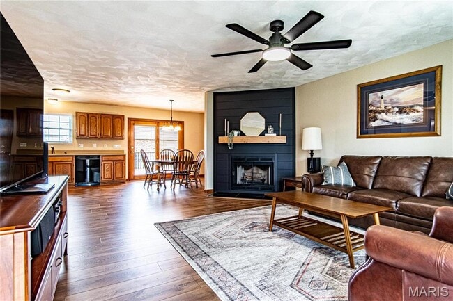 Building Photo - 19 Christine Dr