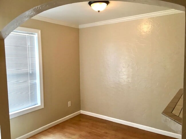Building Photo - Nice 2 bed, 2 bath Condo with 1-Car Garage...