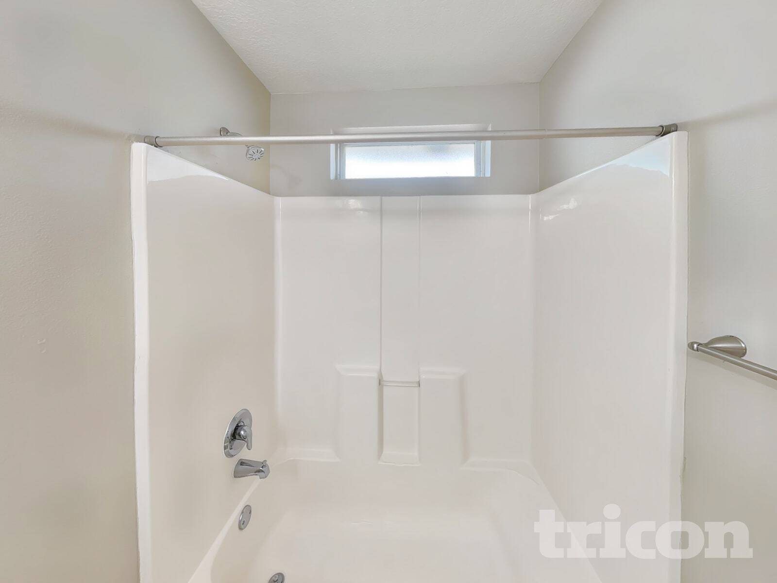 Building Photo - 5127 Pineland Ave