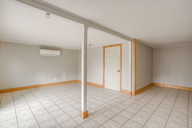Building Photo - 406 Bellevue Dr