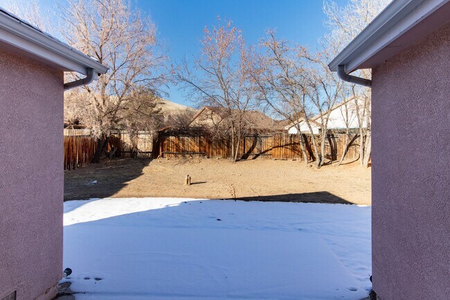 Building Photo - One Story Home in Sparks