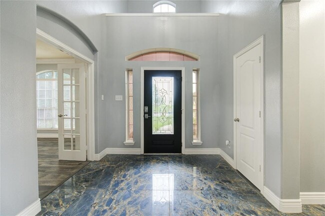 Building Photo - 5002 Laura Lee Ln