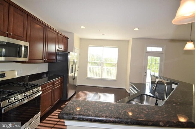 Building Photo - 24646 Jackalope Terrace