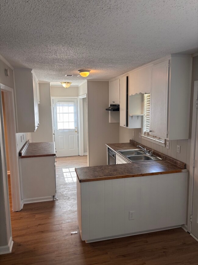 Building Photo - 5773 Belleau Dr