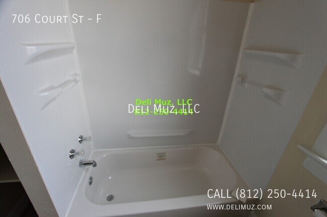 Building Photo - 706 Court St