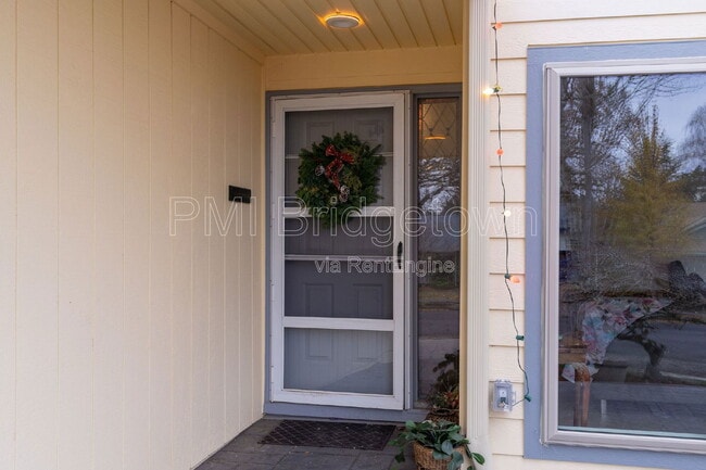 Building Photo - 11735 SW Butte Ln