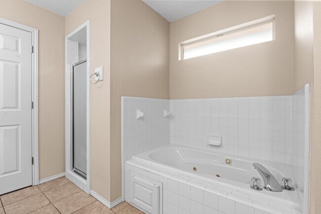 Building Photo - 2503 Hoya Dr