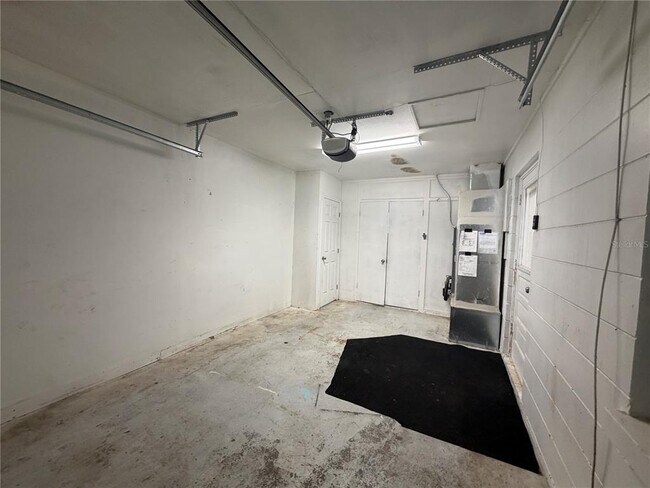 Building Photo - 817 Margo St