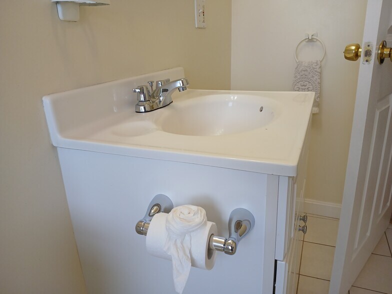 Bathroom - 56 Fulton St
