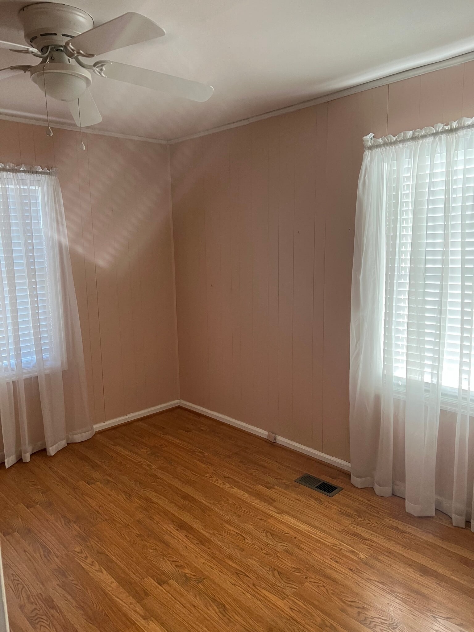 Building Photo - 108 Circle Dr