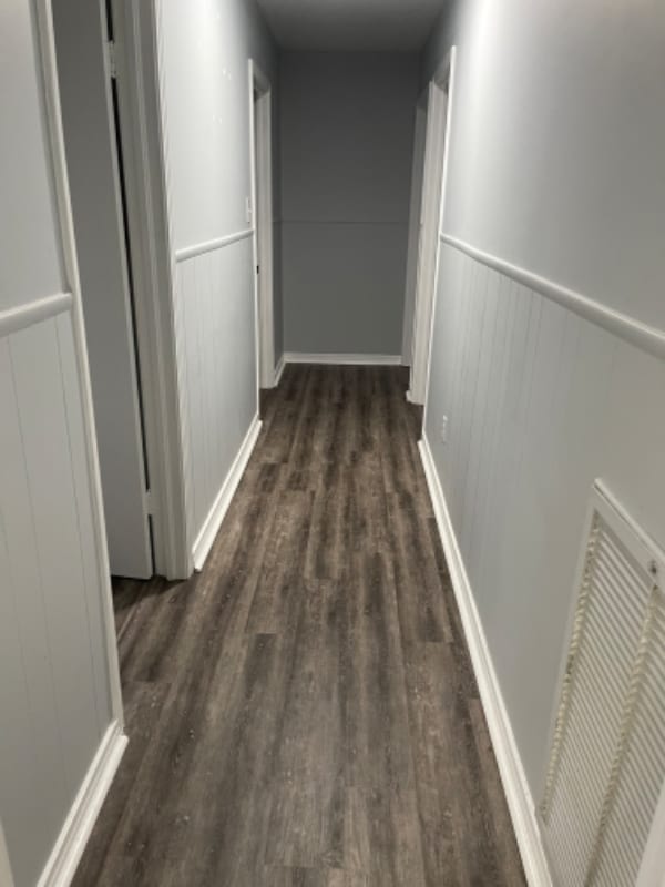 Building Photo - 2040 Alpine Dr